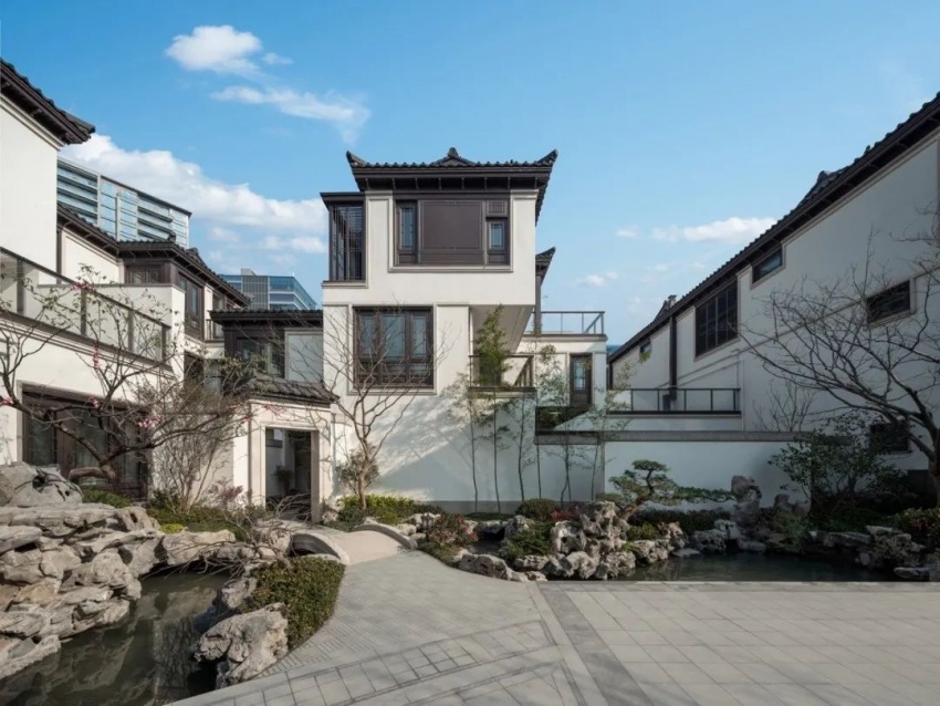 我们的中式合院产品,开创性地通过古典和现代融合,以"传统精神,当代