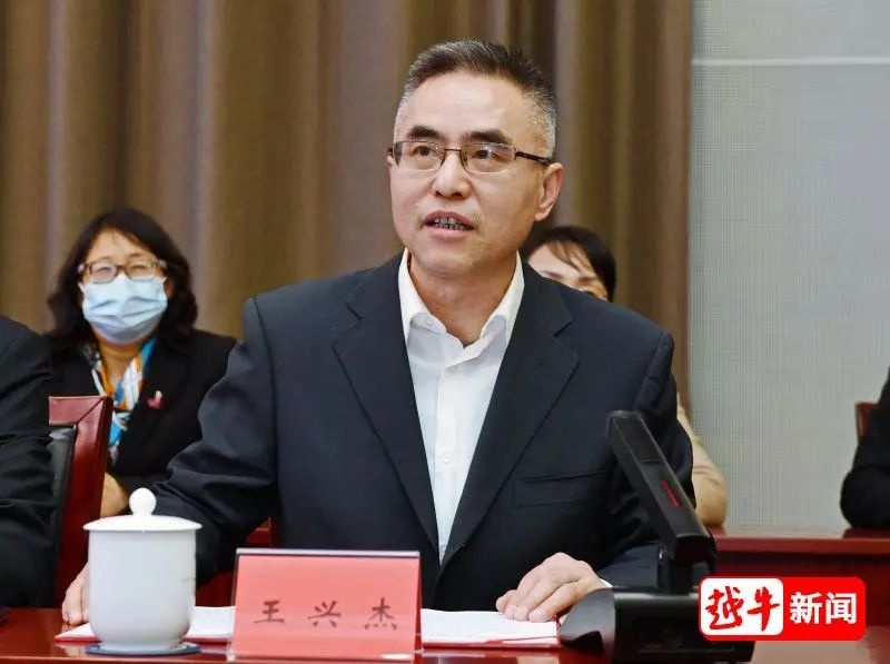 王兴杰讲话,市委副书记,市长盛阅春主持,杭州电子科技大学校长朱泽飞