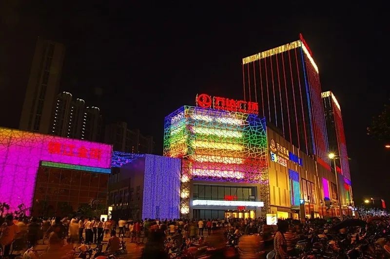 "茂名万达金街惊现大买主,竟然豪掷一个多亿"