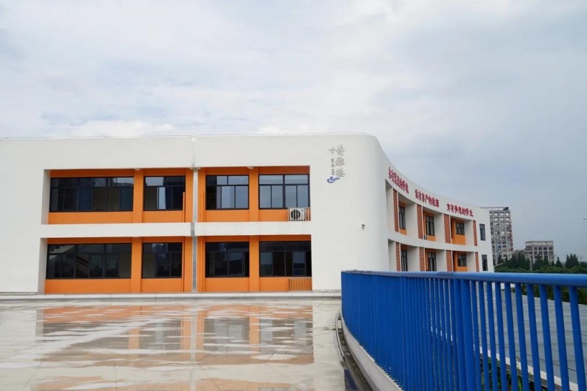 北海小学梅山校区准备就绪就在大家广宇锦玥府边上