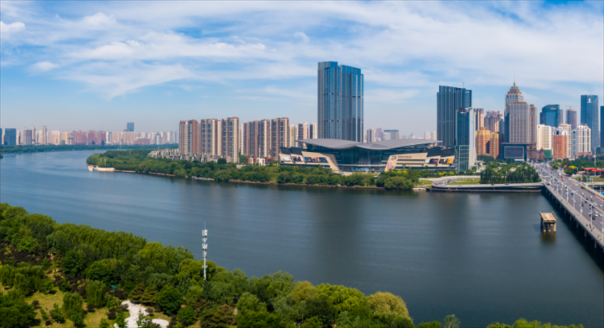 激光水幕大秀 点亮浑河之巅 | 悦景·新世界引领沈阳美好生活 共筑