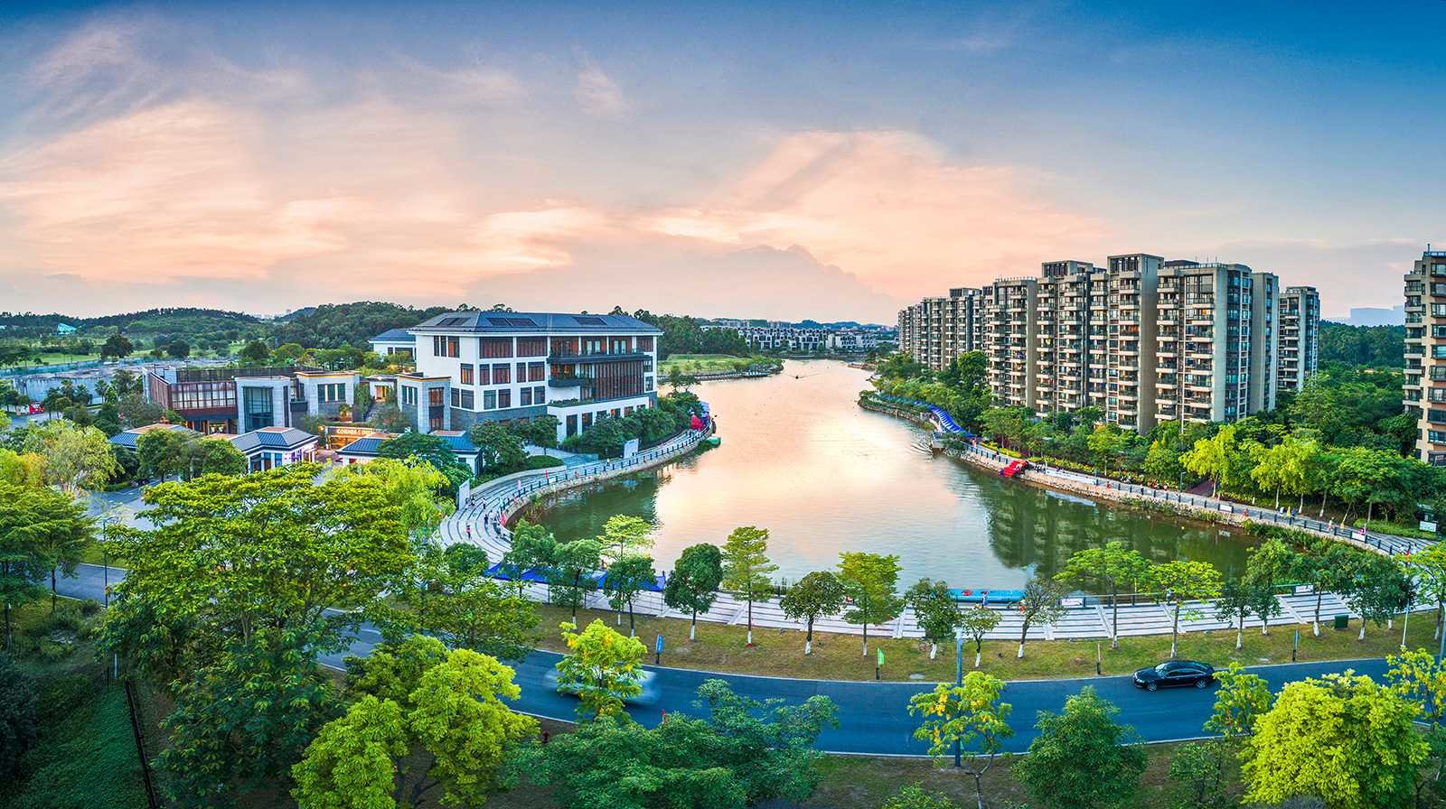 九月佛山楼盘推荐:广佛新世界庄园16800元/㎡ ——凤凰网房产佛山
