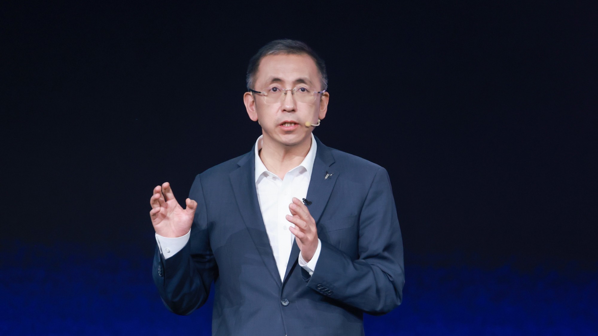 岚图卢放：岚图汽车倡议的智驾三大标准