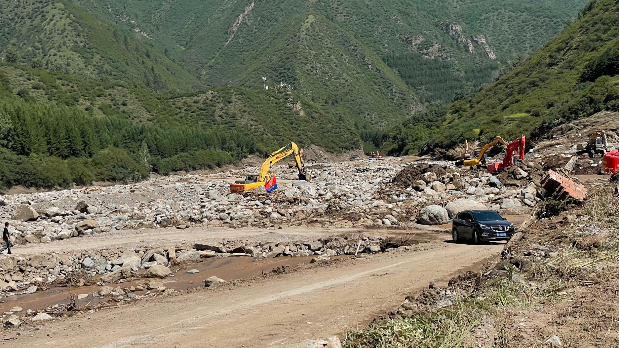 甘肃榆中山洪灾害抢险救援：直击马莲滩村救援一线