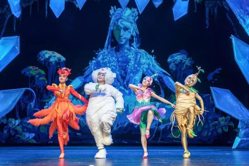 动物世界表演场 国庆节鸣锣开场,新的舞台,新的形式,新的精彩!