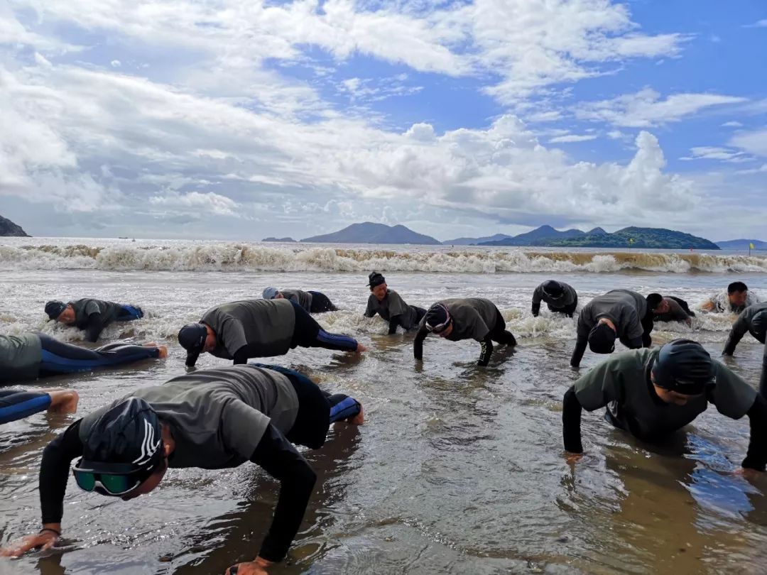 女兵,海训前后对比照,苦中透着甜