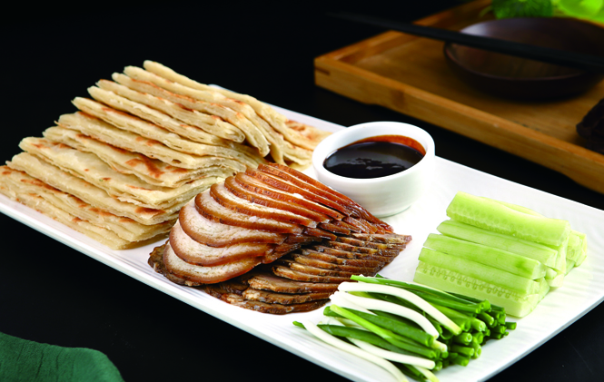 惠丰饺子楼的"烙饼卷肘子"套餐.