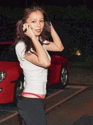 刘亦菲邓紫棋小宋佳…露个内裤边是什么女明星新时尚?