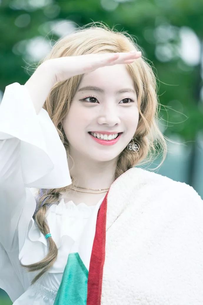 肖战被亚洲最美网红碰瓷李佳琦直播翻车热依扎吐槽晚晚