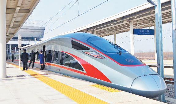 11月26日上午11点50分,鲁南高铁日曲段开通后的首趟动车g5587次准备