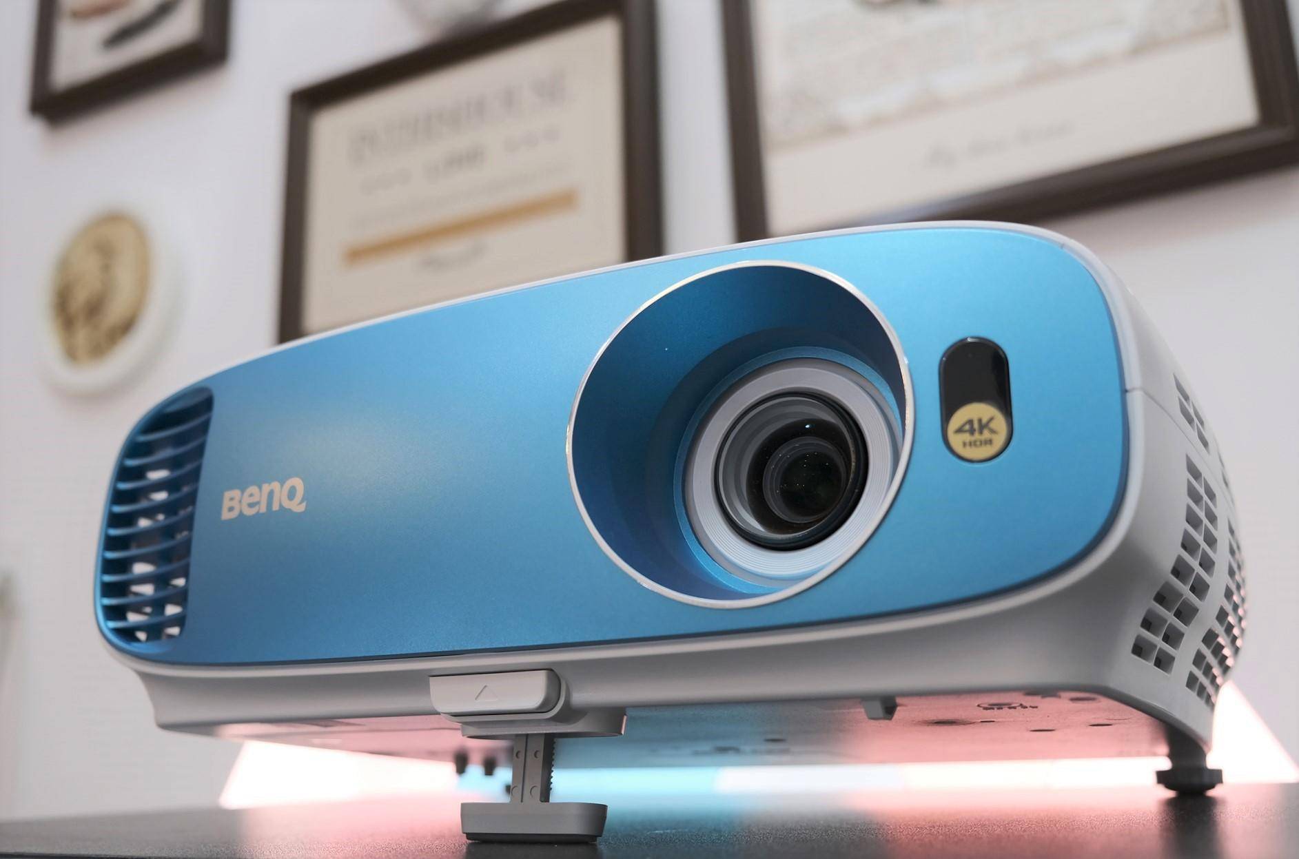 近乎极致的家用4k投影明基benqtk800m