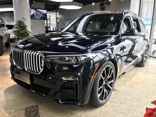 宝马x7的m运动套装