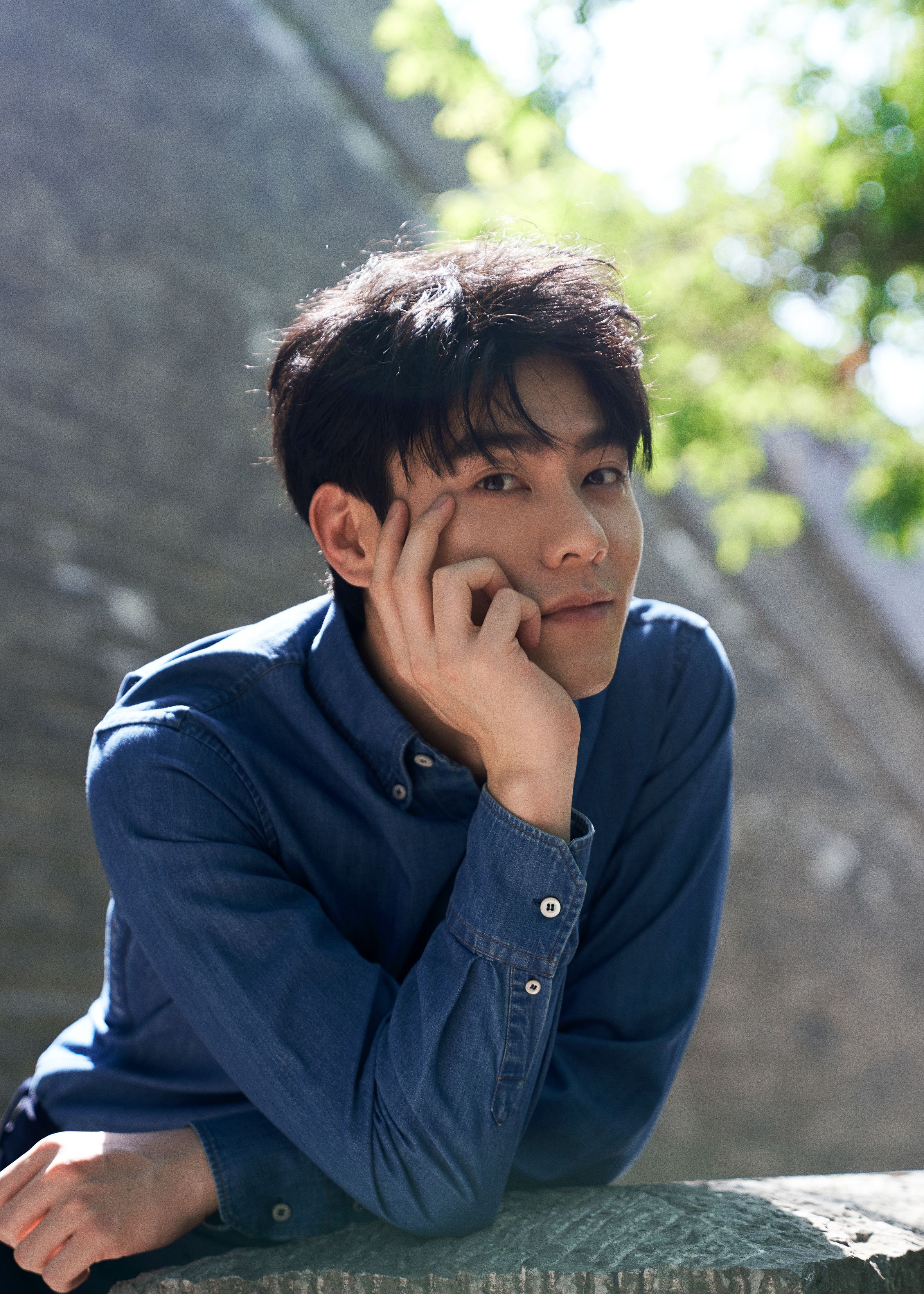 李程彬烈火军校里跳崖不用替身当年做群演买不起饭