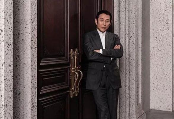 尚品本色正式签约陈道明老师为形象代言人.