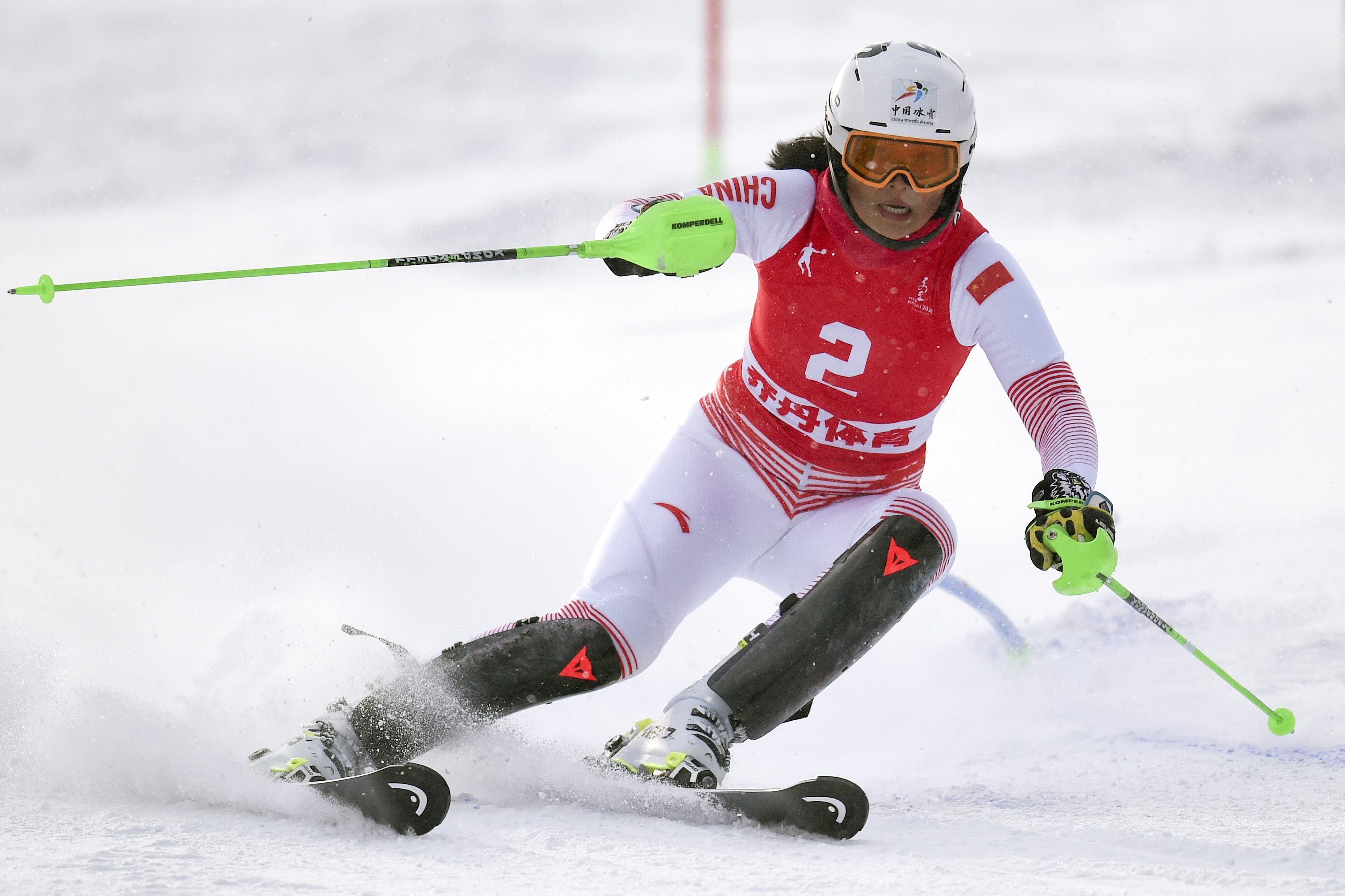 高山滑雪黑龙江代表队选手包揽十四冬女子回转决赛前三名