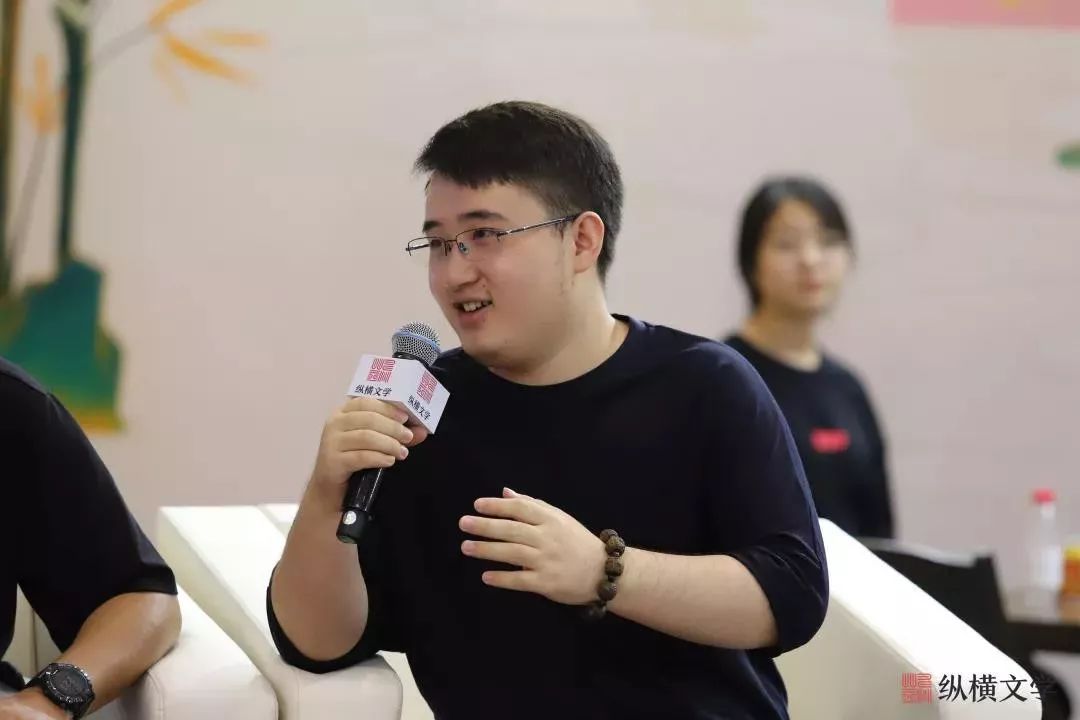 我省知名网络作家青鸾峰上受邀出席中国网络文学大会亮相纵横文学风云