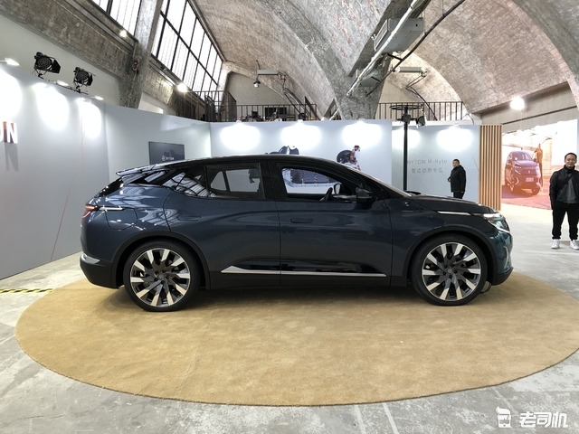 史上"最"大中控屏幕 拜腾m-byte量产版静态体验