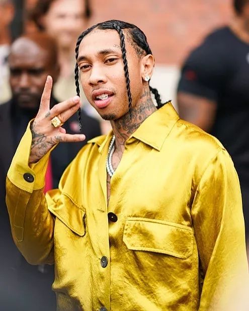 有一說一,tyga 的穿搭還是不錯的,雖然人長得像airpods.