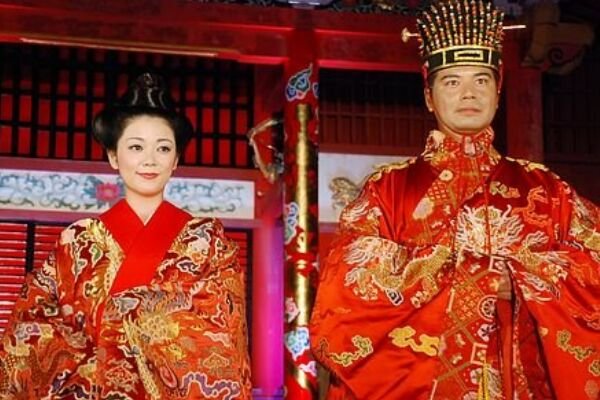 琉球末代国王,年仅5岁继承王位,36岁沦为亡国奴,最终客死异国_凤凰网