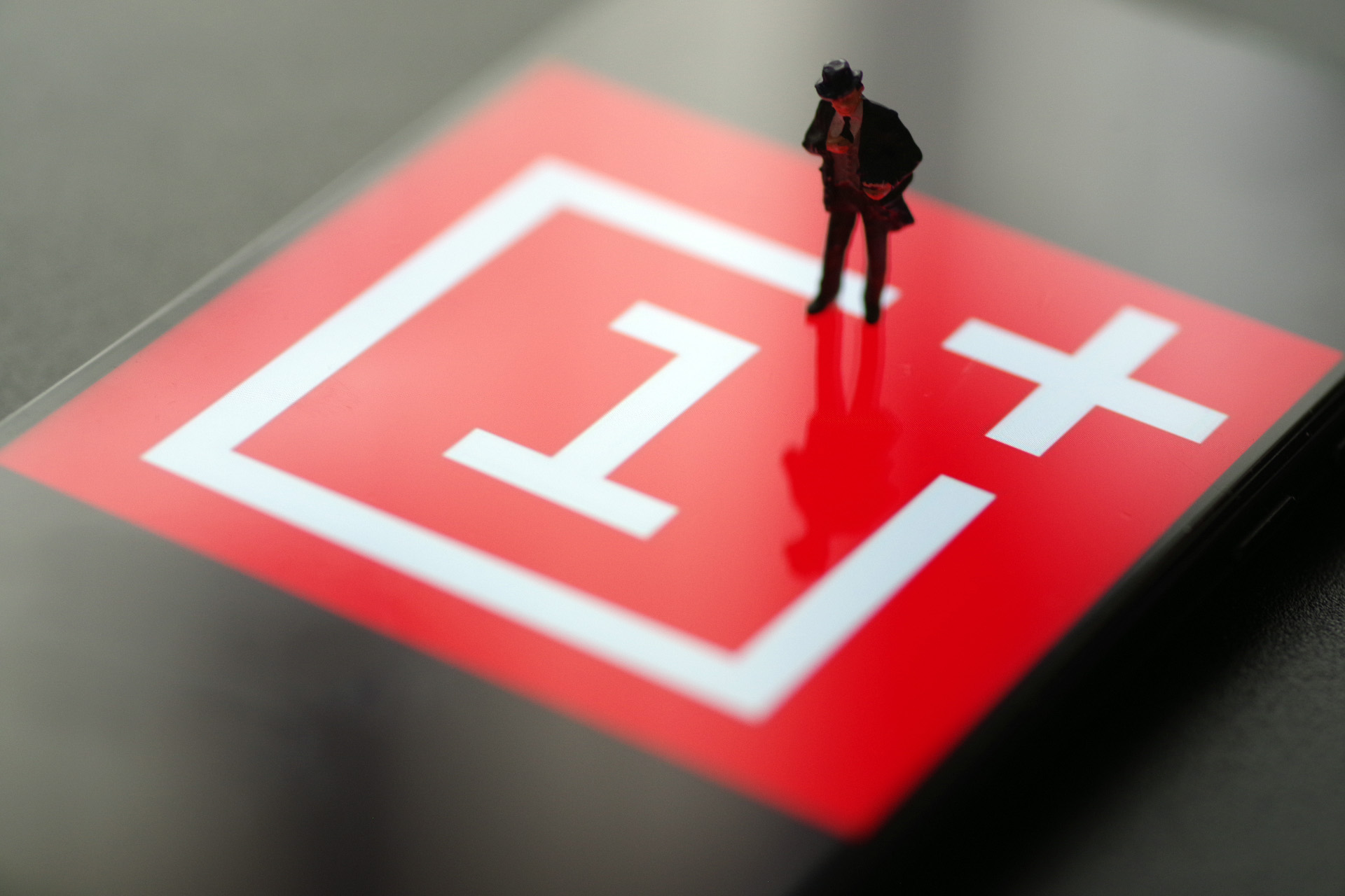 一加电视oneplustv官宣ceo刘作虎曝光其logo