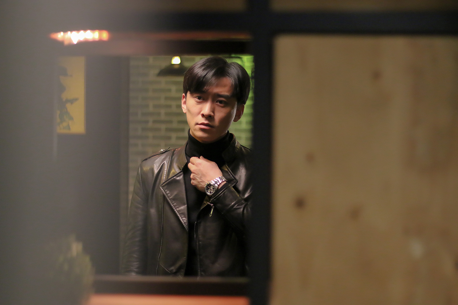 郑奇《在远方》虐心升级 高畅疑黑化背叛姚远__凤凰网