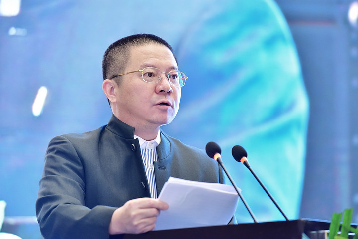 或迎来风口吉利甲醇汽车跨越油气时代