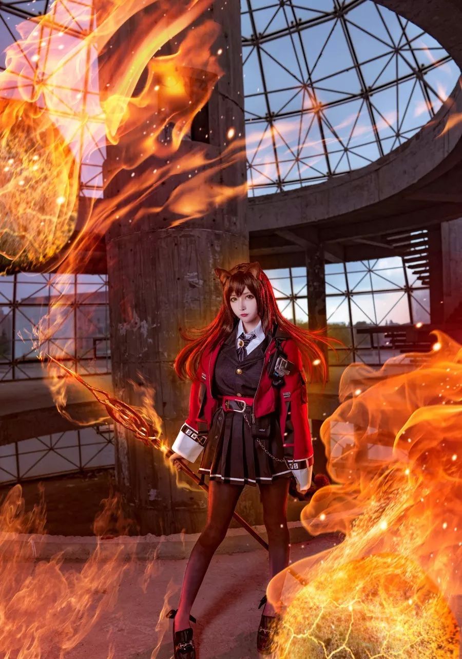 cos明日方舟67王者之杖所属天火