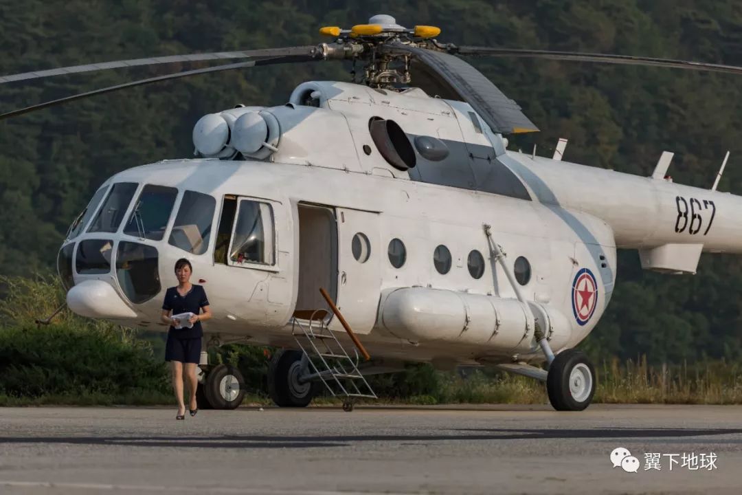 飞在朝鲜我们有幸体验了元帅的vvip直升机