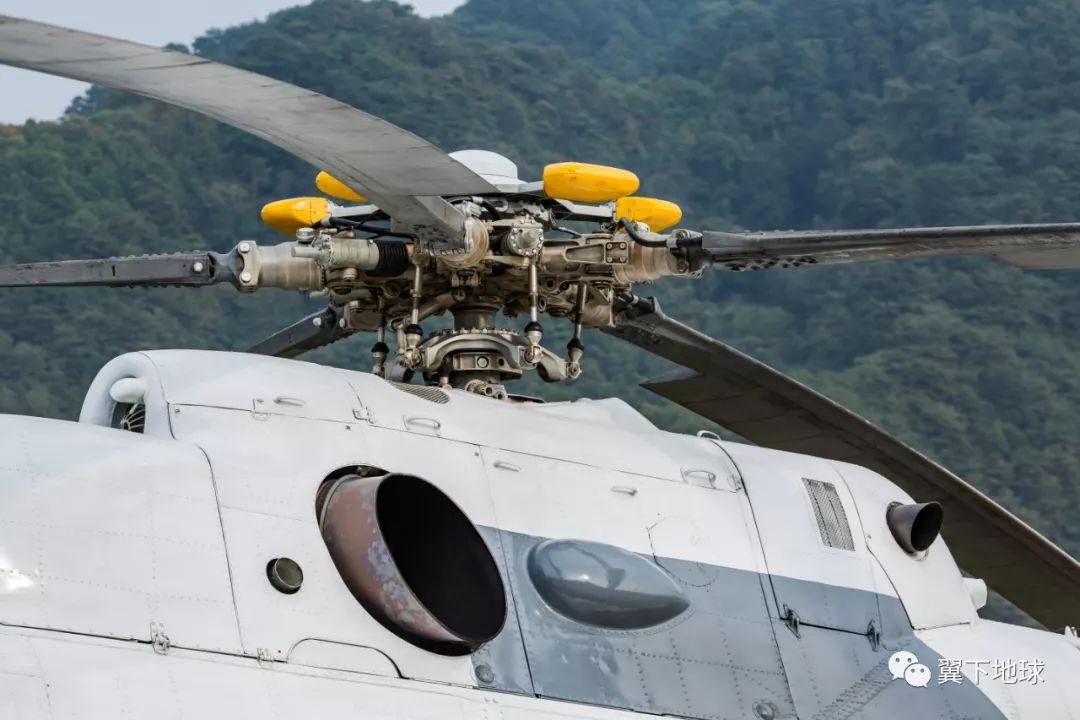 飞在朝鲜我们有幸体验了元帅的vvip直升机