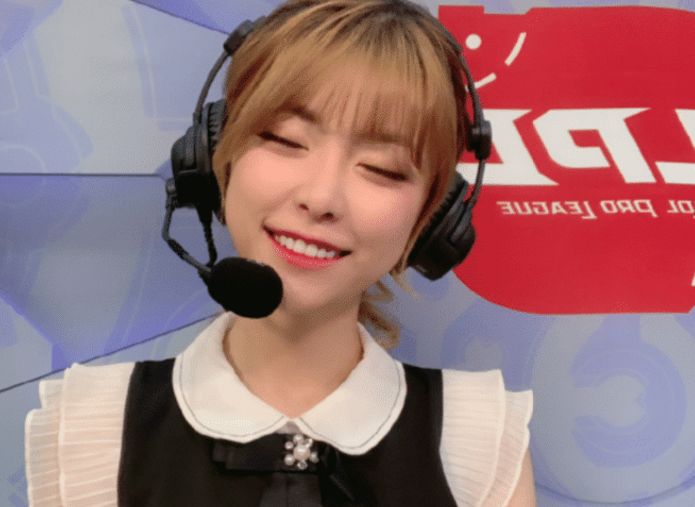 英雄联盟租号上千亿租号解说比赛时讲段子车速比rita还快