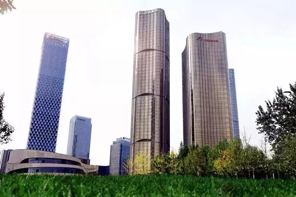 正如阿里,美团等企业选择了望京,而不是中关村一样,最终是多维度评估