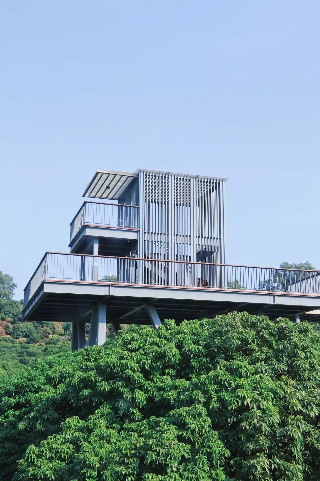 zui佳的观赏位置是位于制高点的观景台.