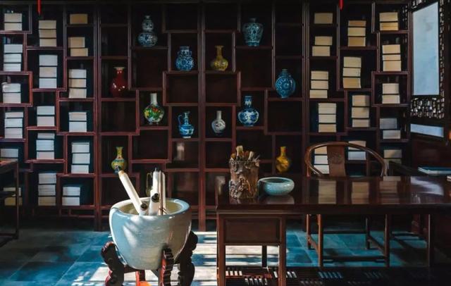 "在以文为业,以砚为田的读书生涯中,书房既是中国古代文人追求仕途的