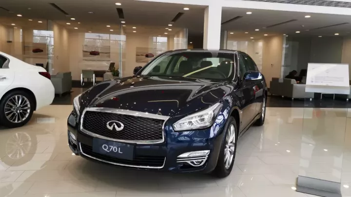 裸车不到30万/购车需交3000元服务费 组长探店英菲尼迪q70l
