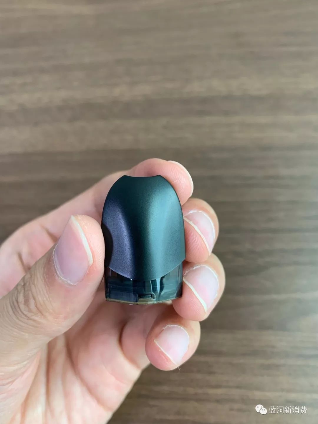 智能电子烟MOTIS上手体验:温控来袭,烟弹可配不同雾化芯__凤凰网