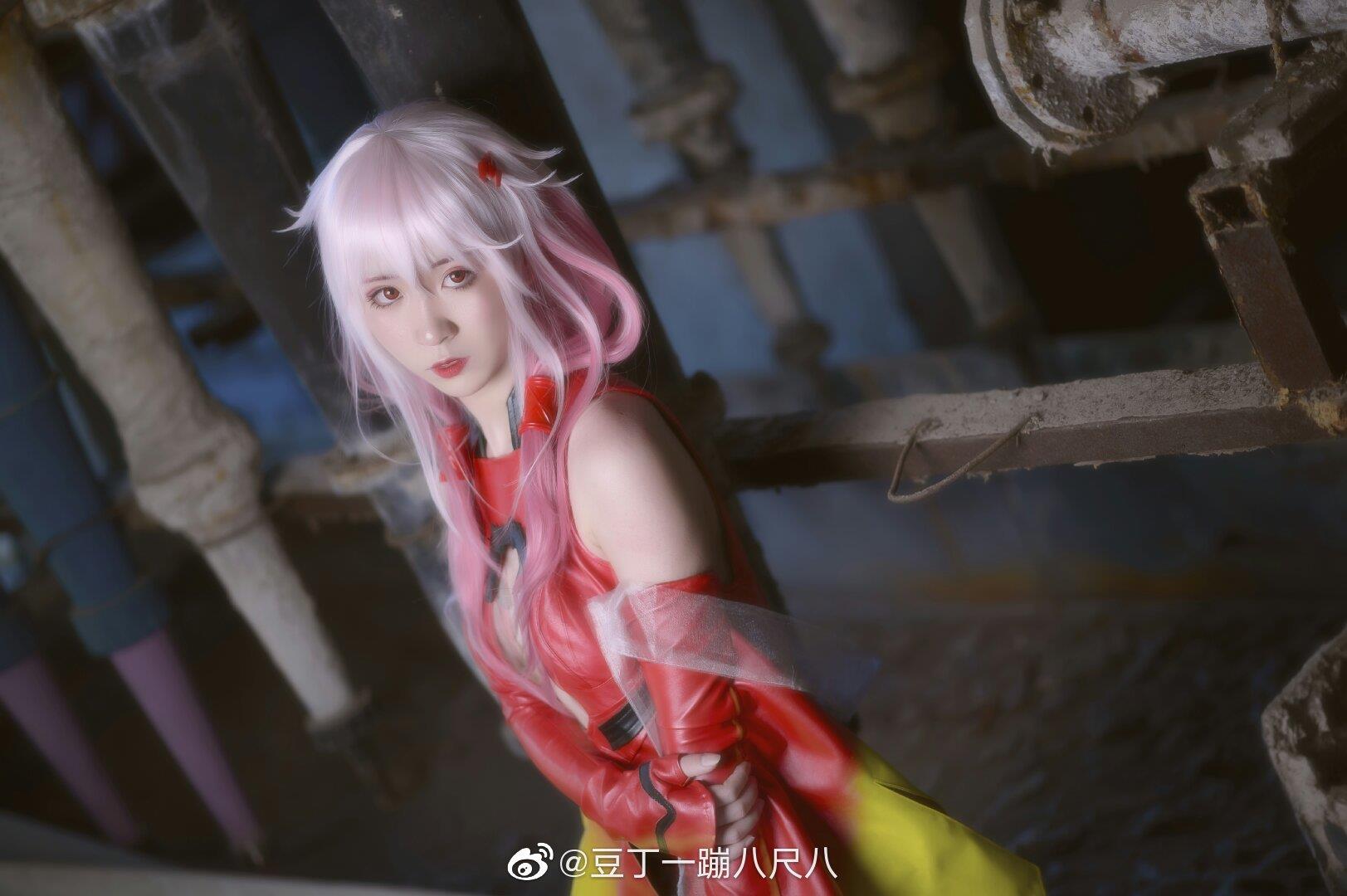 cos正片-罪恶王冠楪祈cos，拥有天籁歌声的美少女__凤凰网
