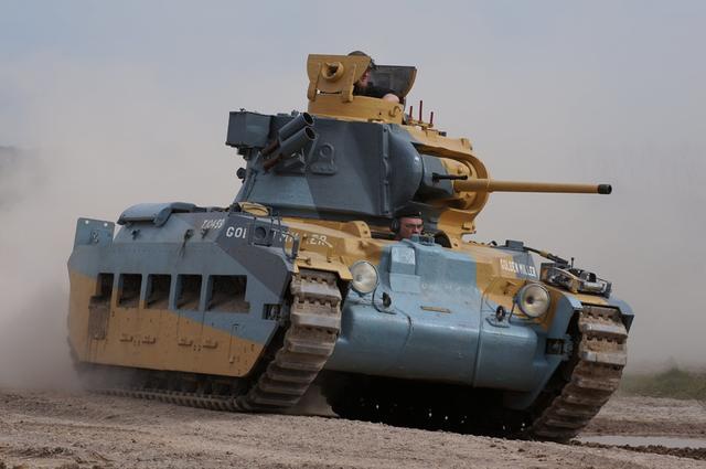 从列宁格勒到柏林英国约翰牛的胜利女神在苏联玛蒂尔达Ⅱ坦克