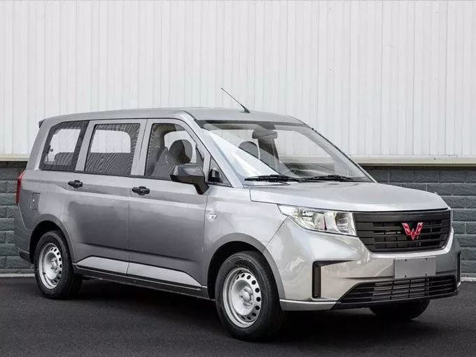 国内玩mpv最溜的车企,可以把面包车开发到极致的大佬,五菱宏光面对车