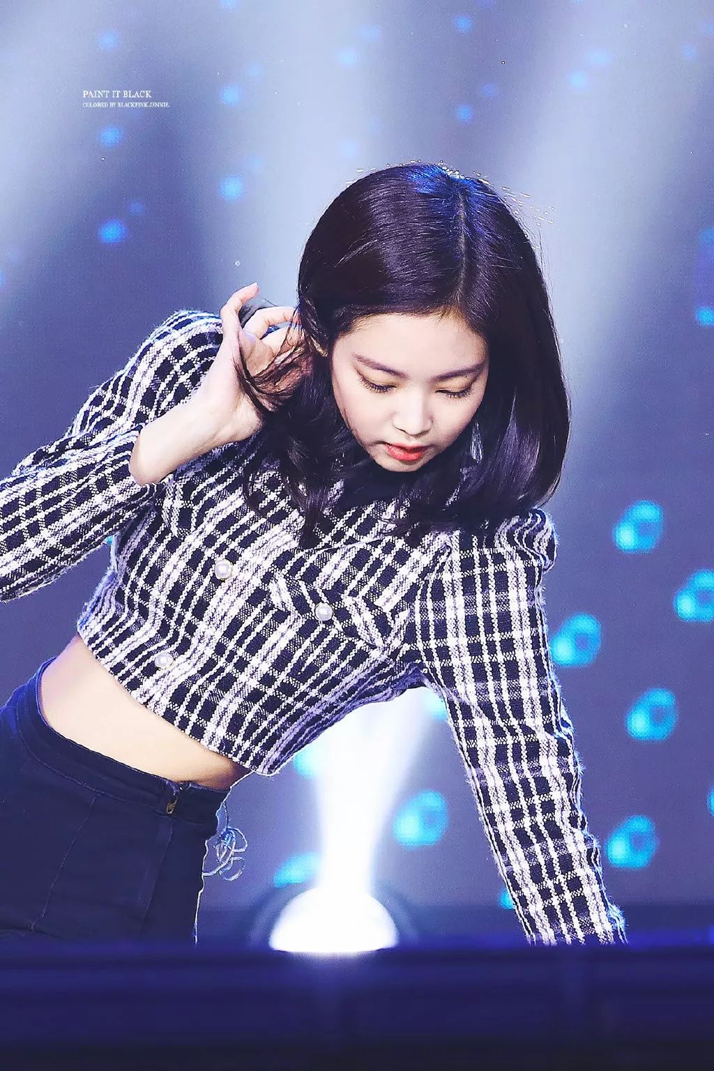 爆米花老友记原班人马出续集jennie换上最流行新发型