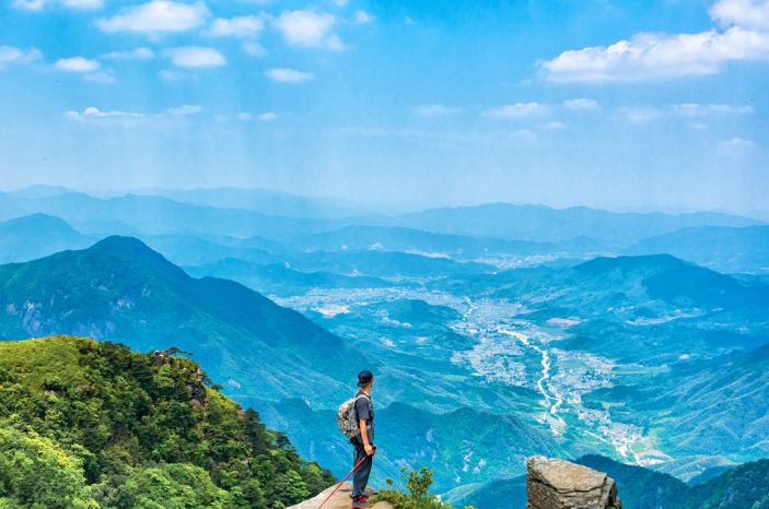 哈哈哈哈哈哈~~ 听说十一小长假 很多朋友都准备出去旅游