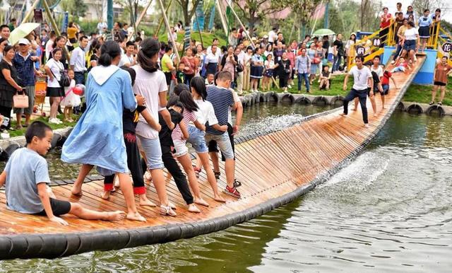 激情四射的欢乐摇摆桥