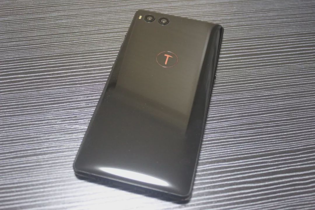 "工匠的骄傲和喜悦"回看一年前的坚果 r1/大个开箱