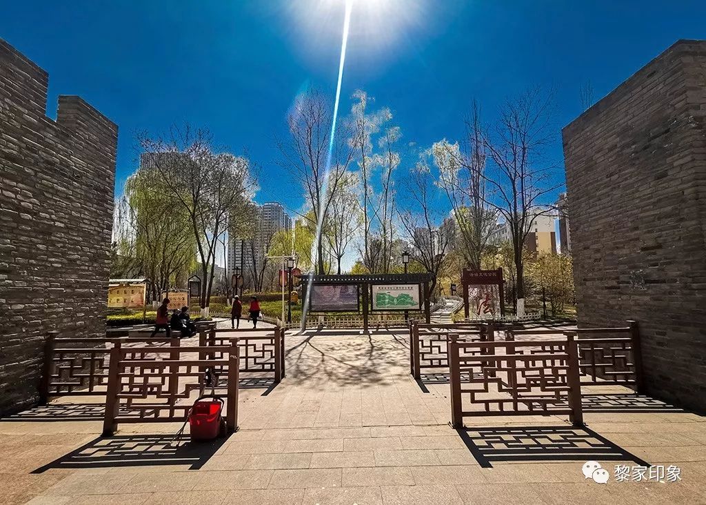 在凉爽的青唐城感触格萨尔王的风骨气韵__凤凰网