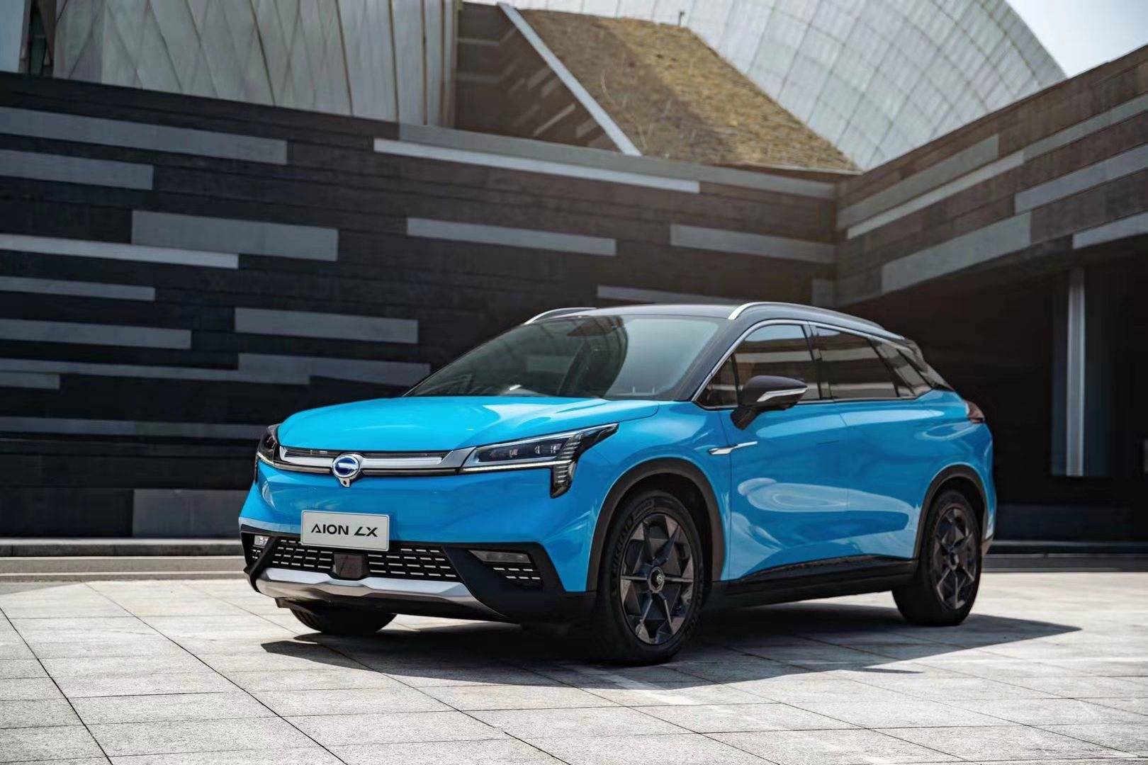 续航650km,搭l3级自动驾驶 广汽新能源aionlx补贴后24.96万起售