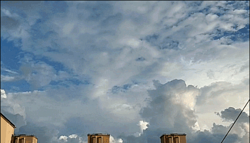 在魔都看天空中云起云涌,原来这么赞