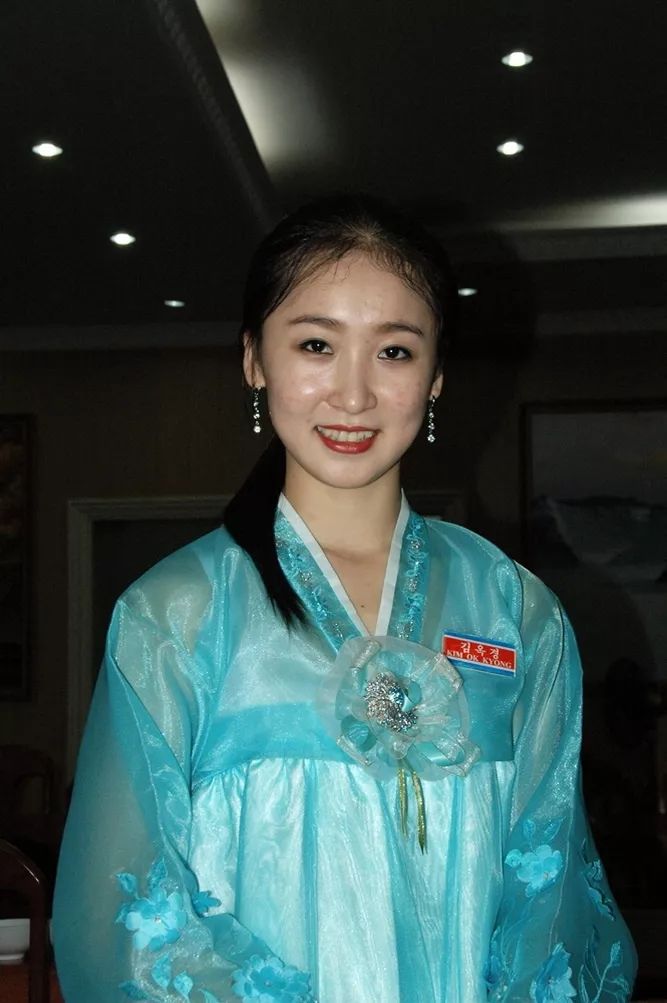 朝鲜姑娘的照片中国图片