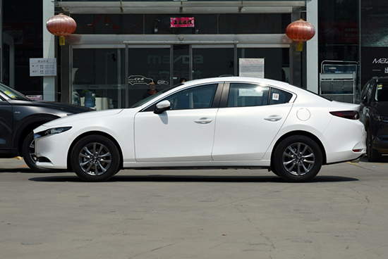 全新长安马自达3 axela昂克赛拉实车到店