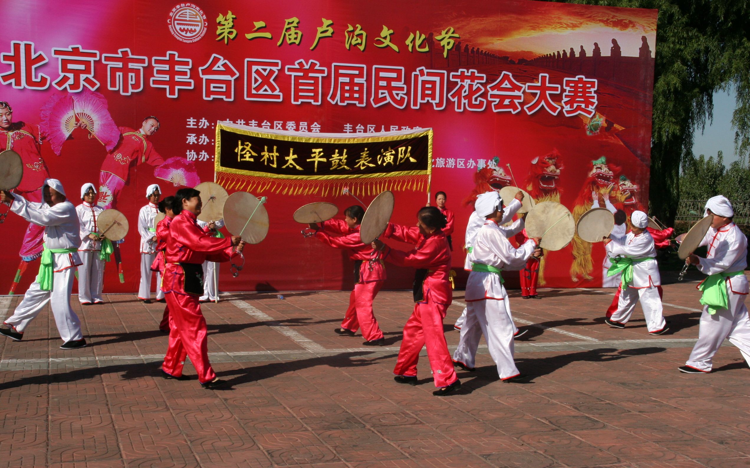 怪村太平鼓"上新了"! 传统文化融入了新鲜血液