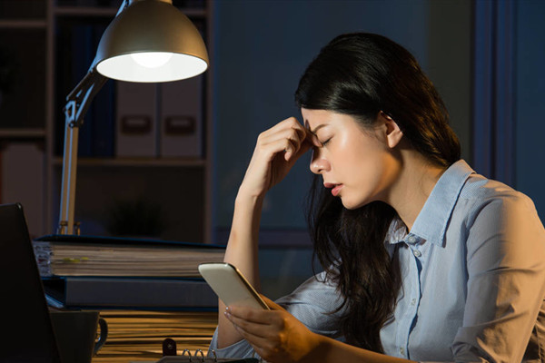 长期熬夜或睡眠不足是如何影响美国试管婴儿周期的