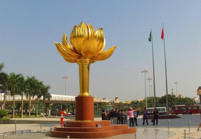 钱江潮评丨莲花绽放正绚丽新征途上新辉煌庆祝澳门回归祖国20周年